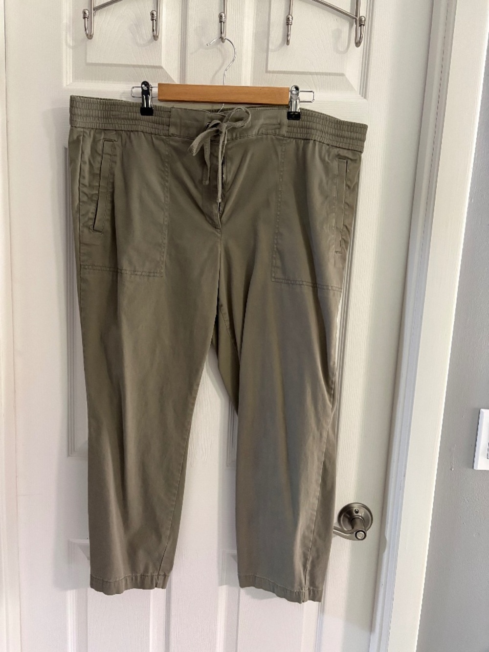 LOFT Outlet Lounge Olive / Khaki Pull-On Jogger Pants Women’s XL